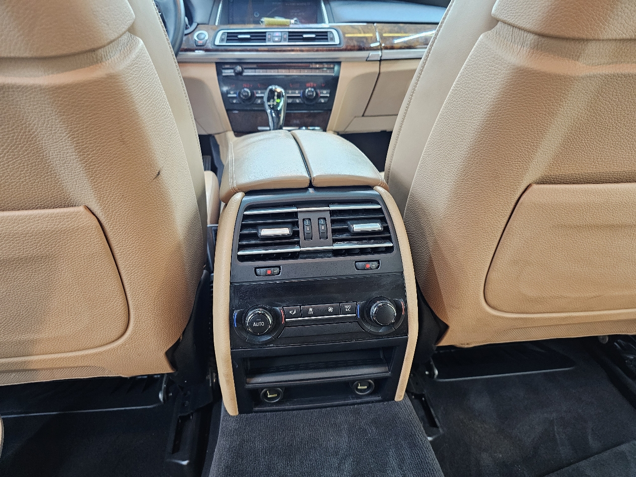 BMW 7-Series 750Li 2014