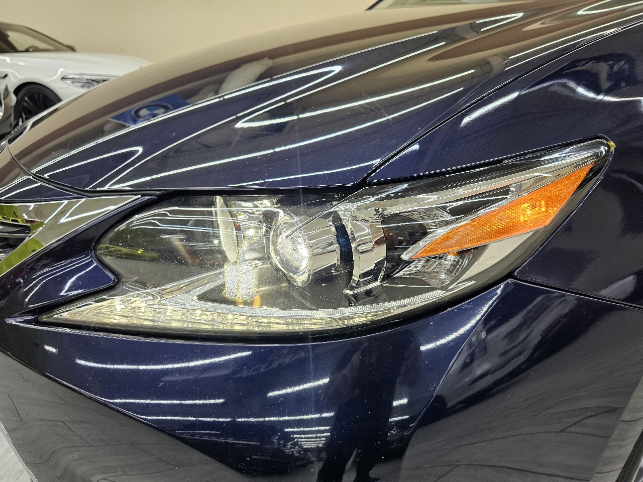 Lexus ES 300h Sedan 2016