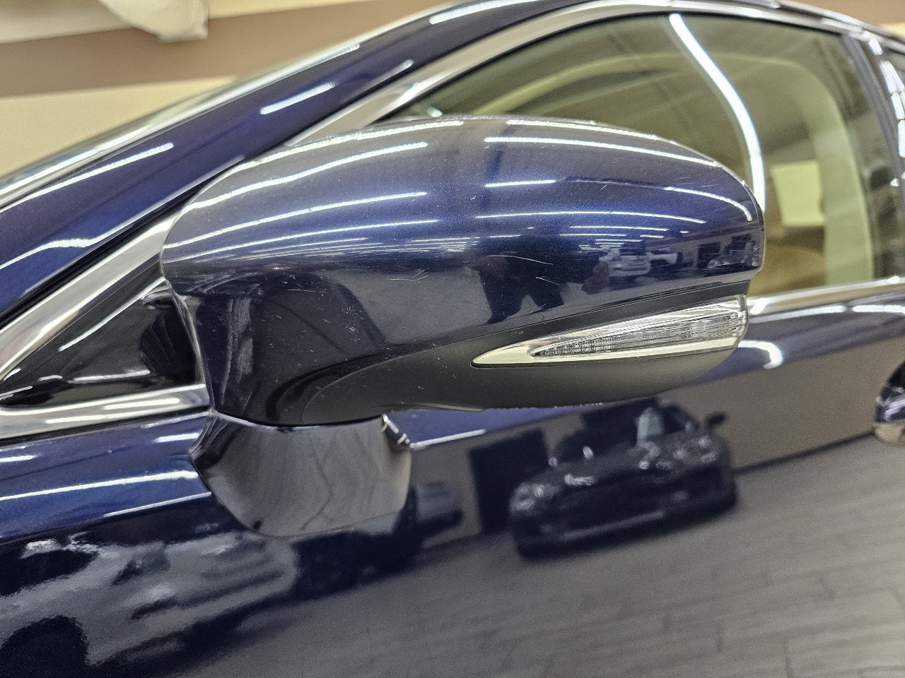 Lexus ES 300h Sedan 2016