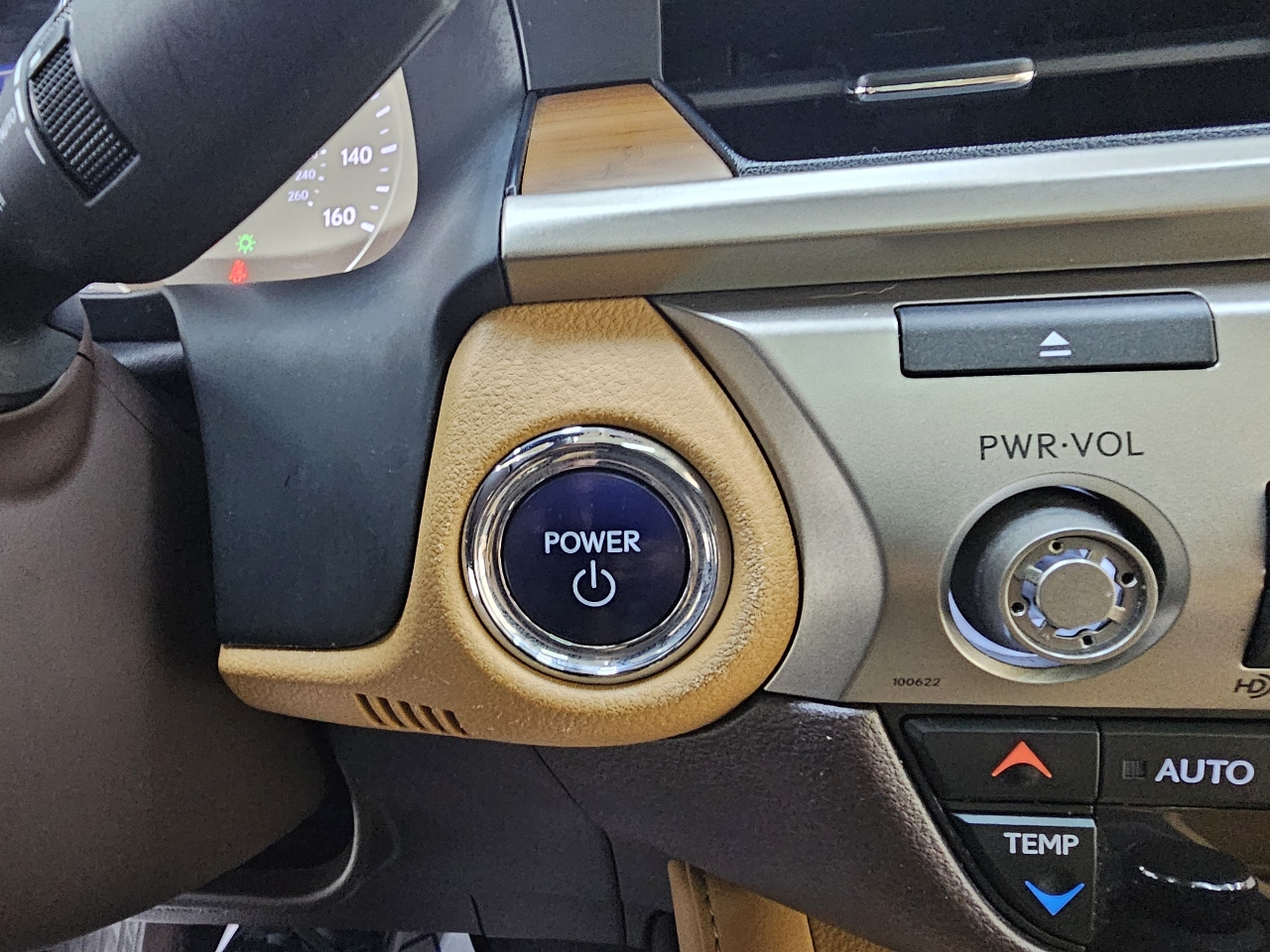 Lexus ES 300h Sedan 2016