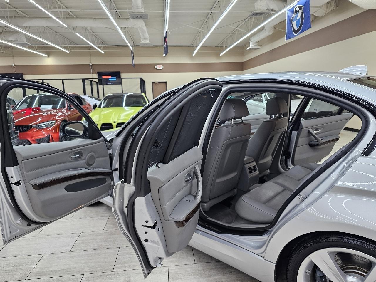 BMW 3-Series 335i 2011