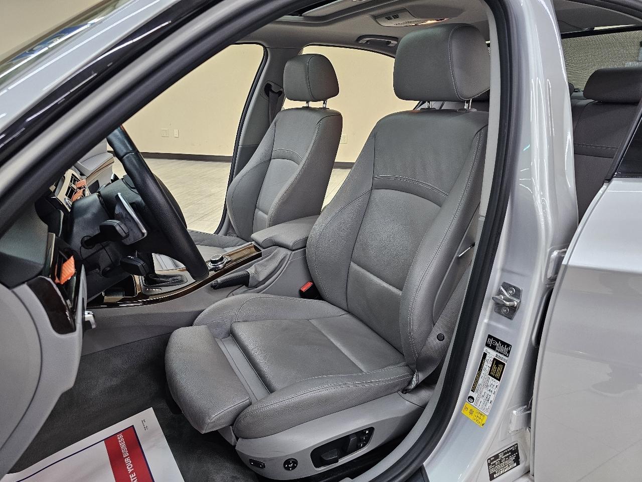 BMW 3-Series 335i 2011