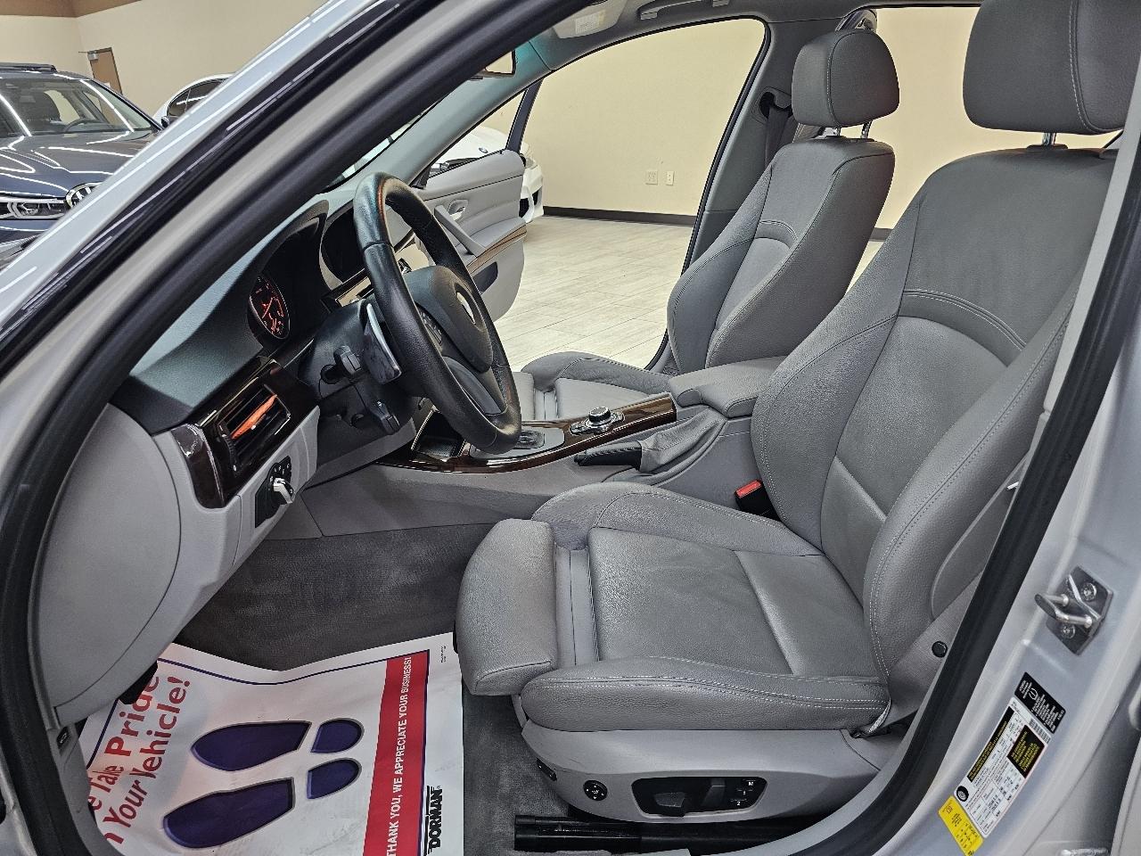 BMW 3-Series 335i 2011