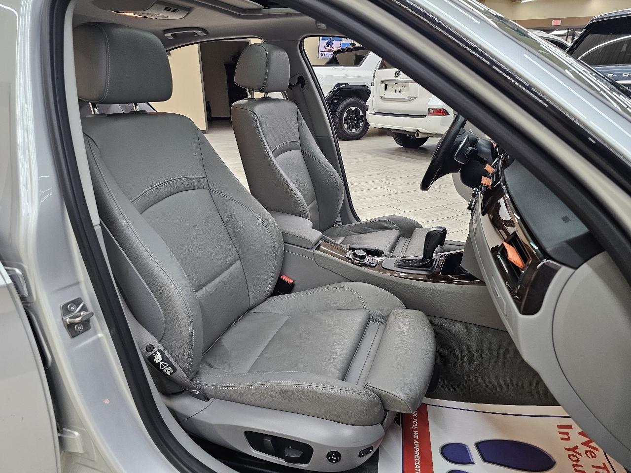 BMW 3-Series 335i 2011