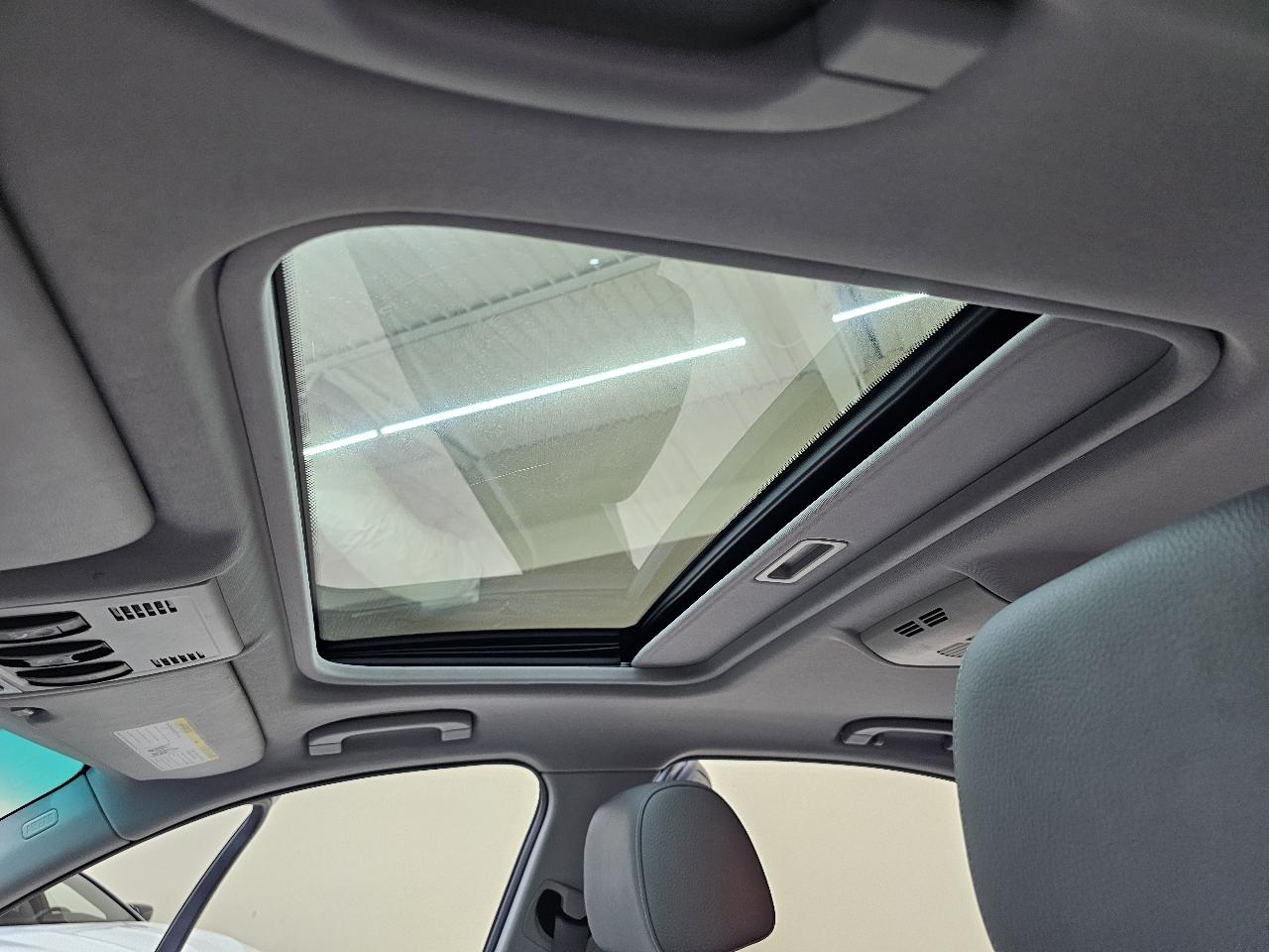 BMW 3-Series 335i 2011