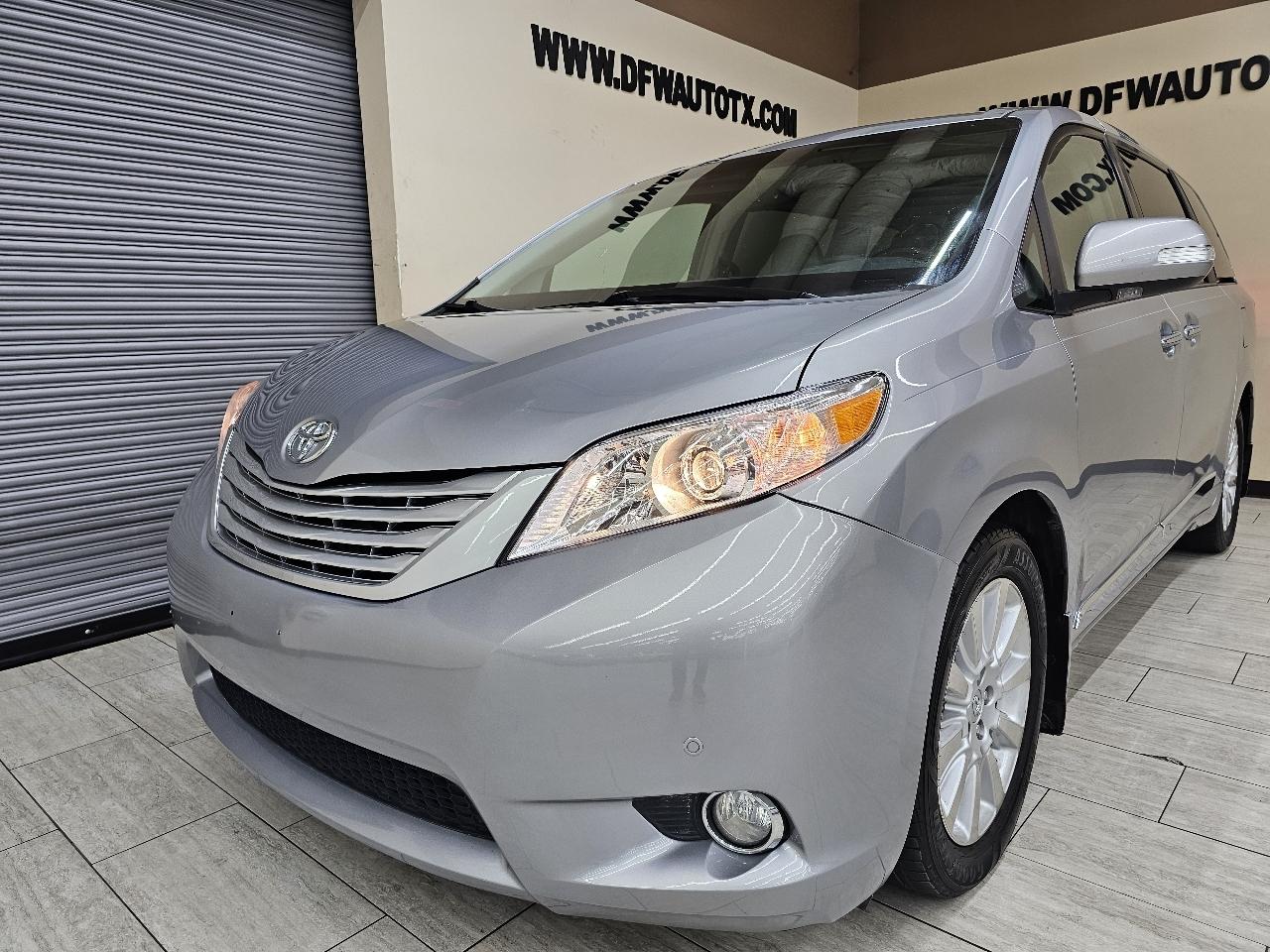 Toyota Sienna XLE FWD 8-Passenger V6 2014
