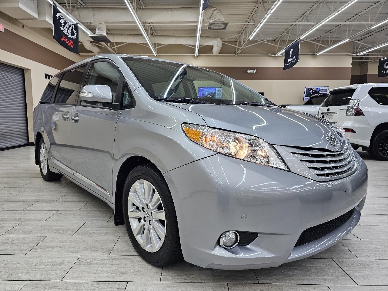 Toyota Sienna XLE FWD 8-Passenger V6 2014