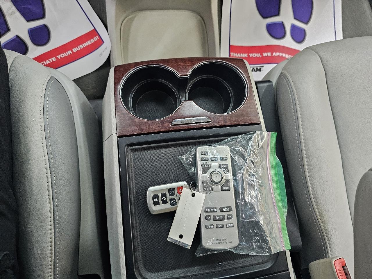 Toyota Sienna XLE FWD 8-Passenger V6 2014