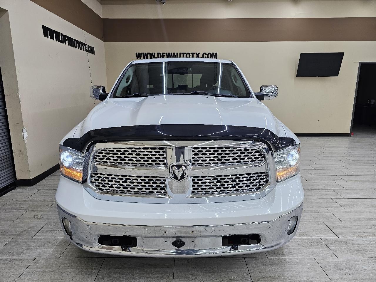 RAM 1500 Laramie Crew Cab SWB 4WD 2017