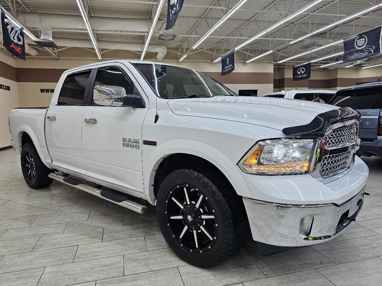 RAM 1500 Laramie Crew Cab SWB 4WD 2017