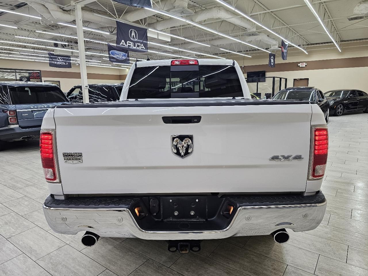 RAM 1500 Laramie Crew Cab SWB 4WD 2017