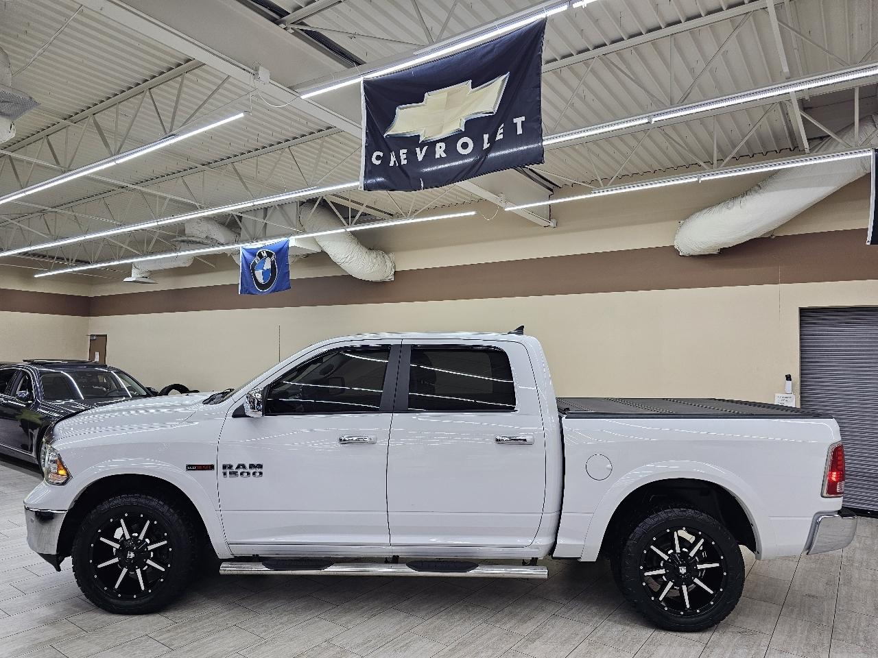 RAM 1500 Laramie Crew Cab SWB 4WD 2017