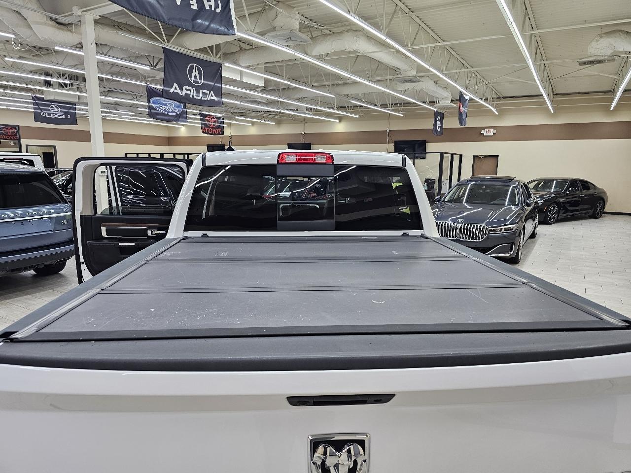 RAM 1500 Laramie Crew Cab SWB 4WD 2017