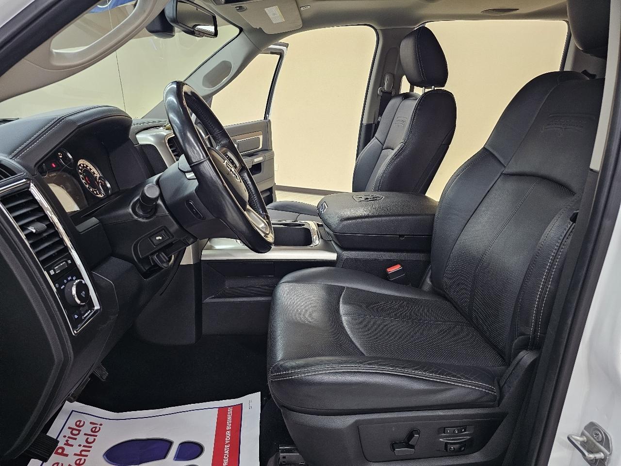 RAM 1500 Laramie Crew Cab SWB 4WD 2017