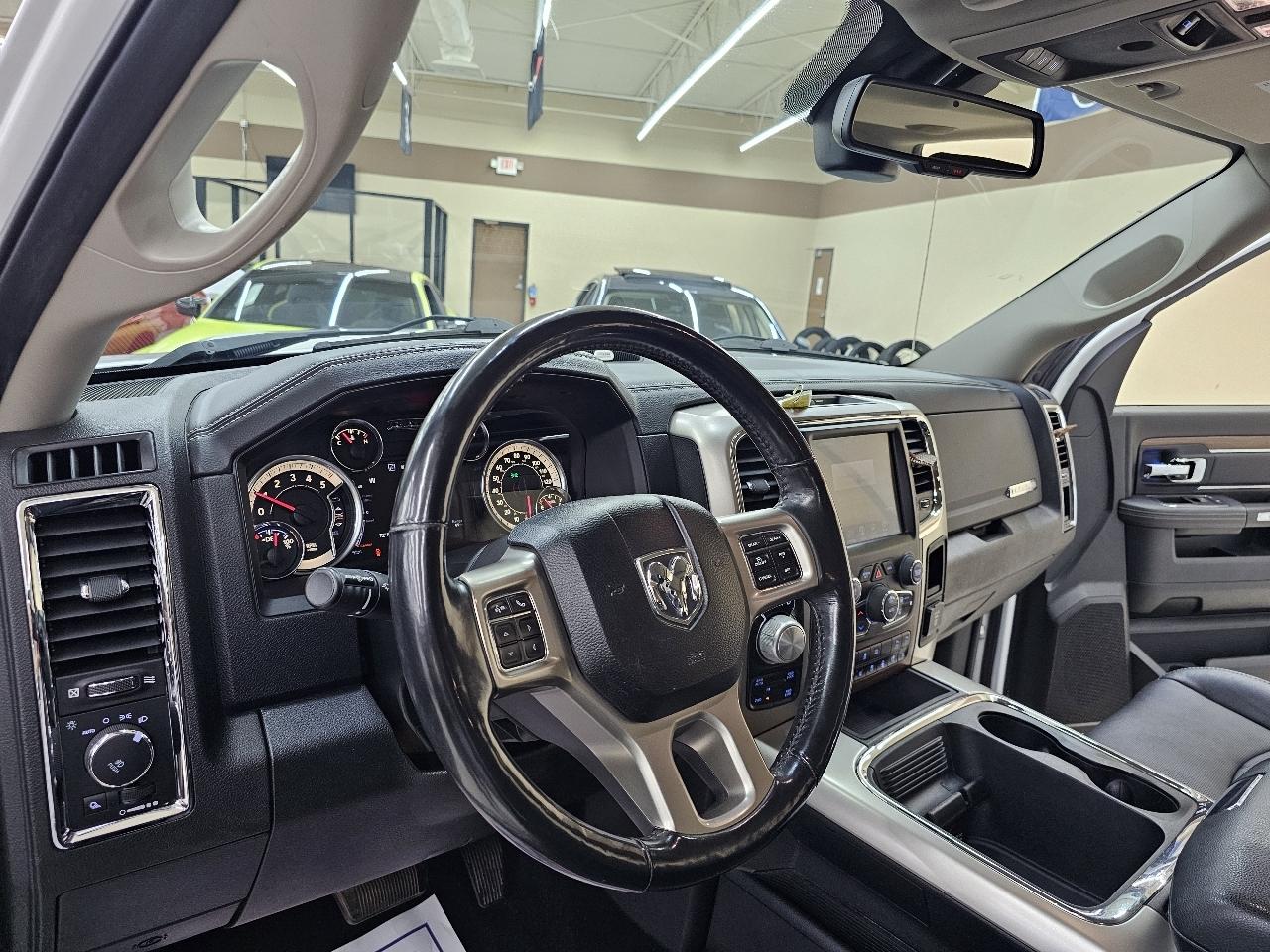 RAM 1500 Laramie Crew Cab SWB 4WD 2017