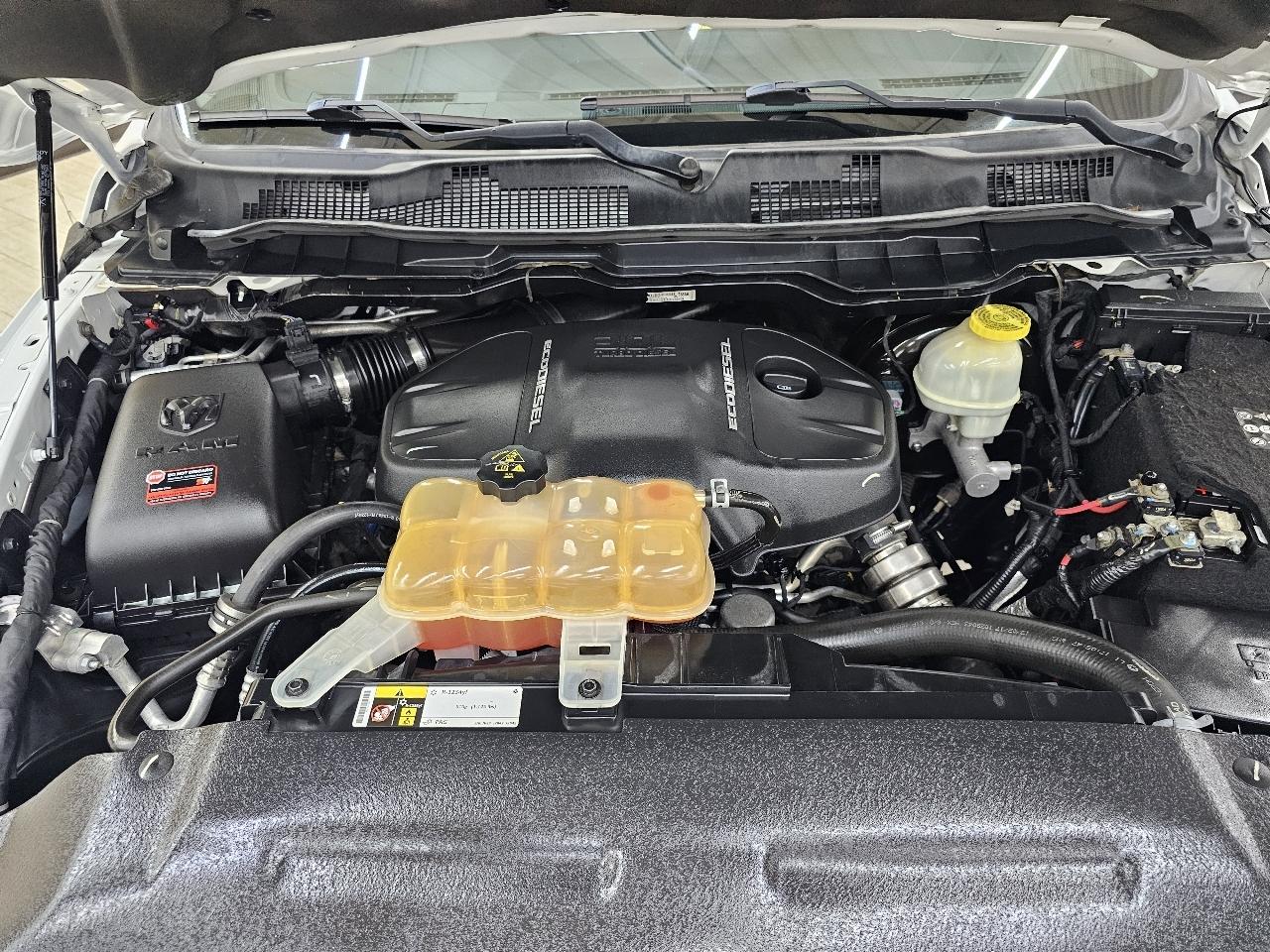 RAM 1500 Laramie Crew Cab SWB 4WD 2017