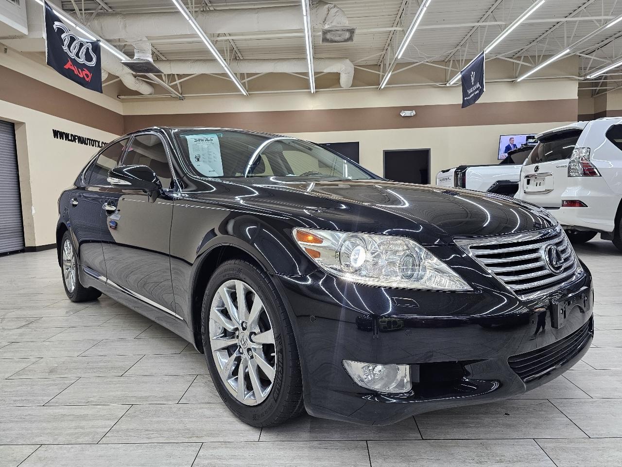 Lexus LS 460 Luxury Sedan AWD 2012