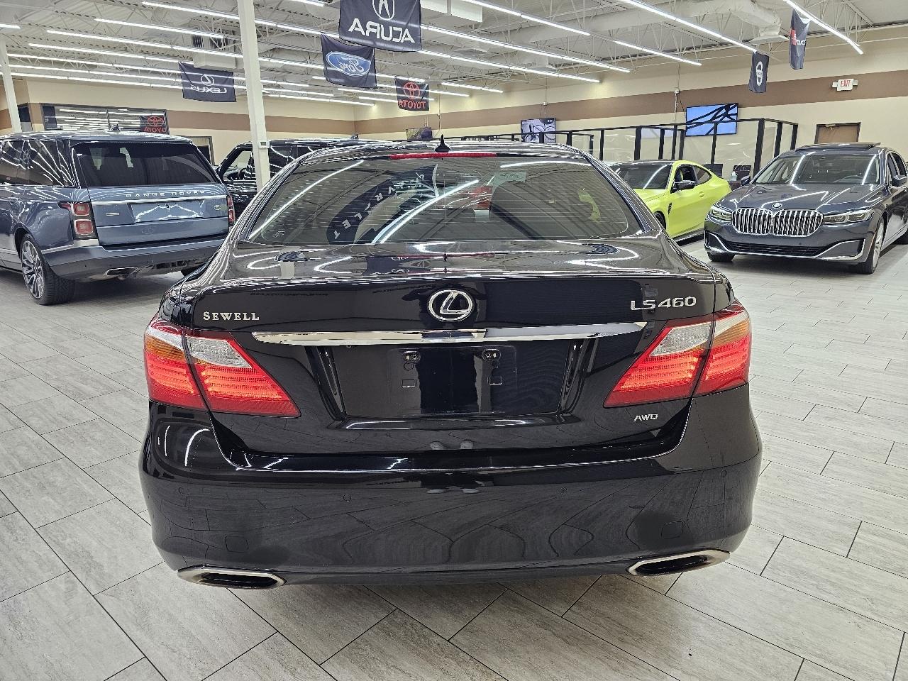 Lexus LS 460 Luxury Sedan AWD 2012