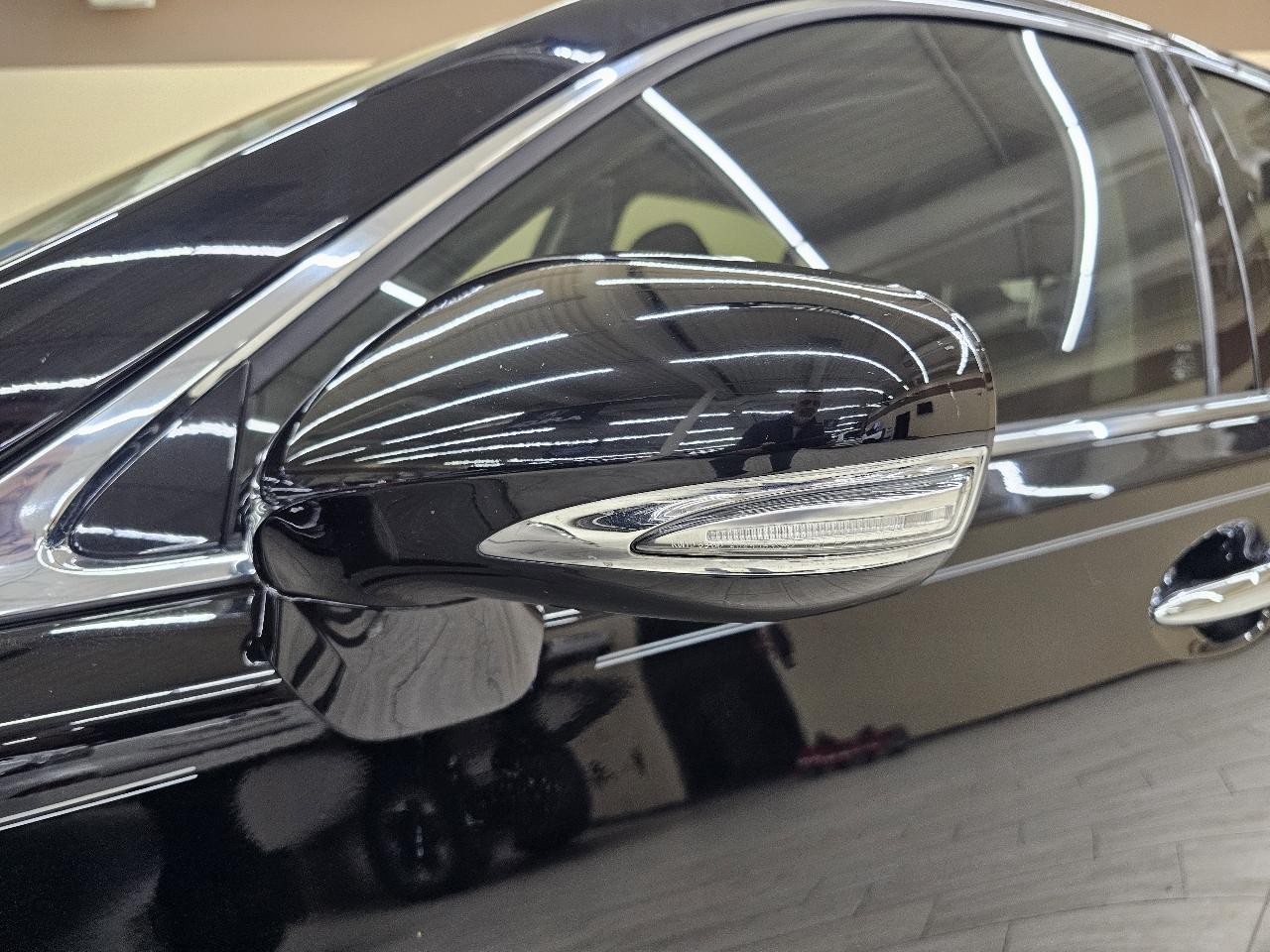 Lexus LS 460 Luxury Sedan AWD 2012