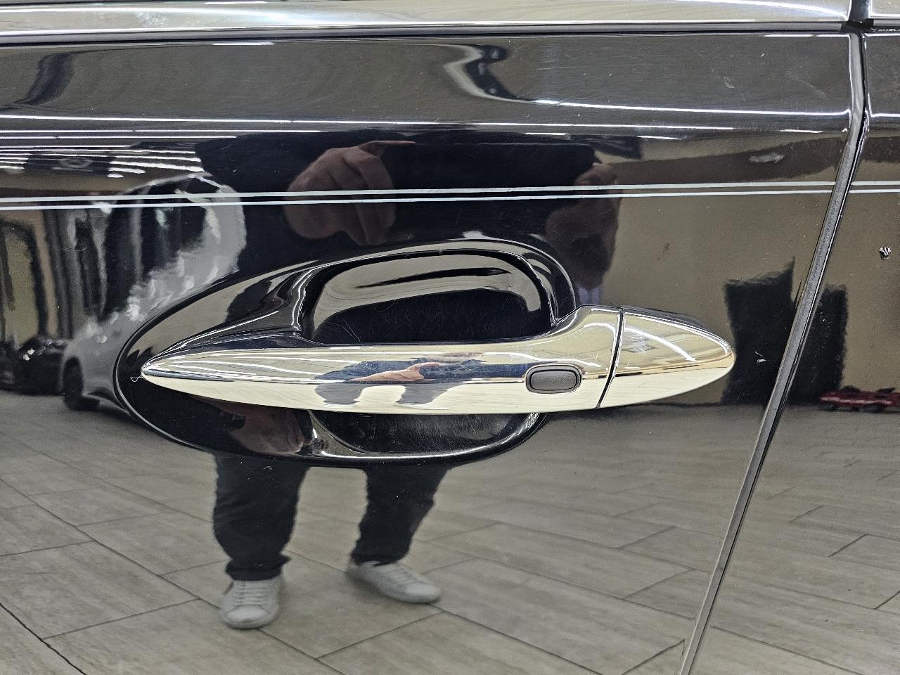 Lexus LS 460 Luxury Sedan AWD 2012