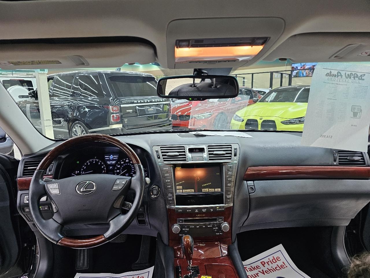 Lexus LS 460 Luxury Sedan AWD 2012