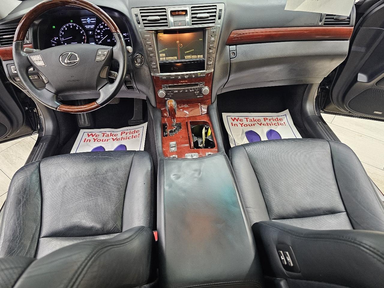 Lexus LS 460 Luxury Sedan AWD 2012