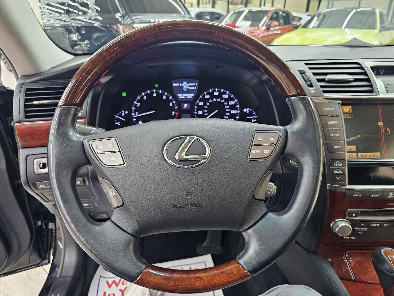 Lexus LS 460 Luxury Sedan AWD 2012