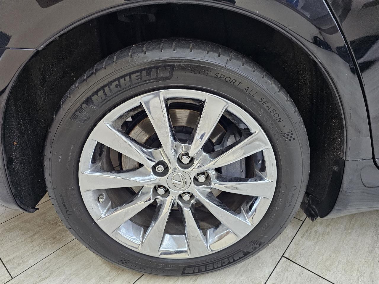 Lexus LS 460 Luxury Sedan AWD 2012