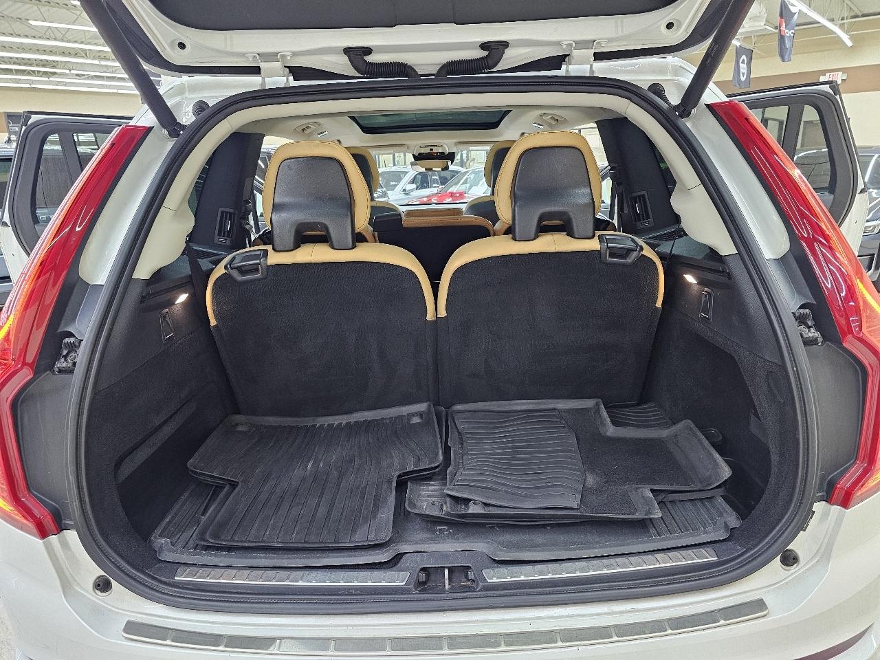 Volvo XC90 T6 Momentum AWD 2016