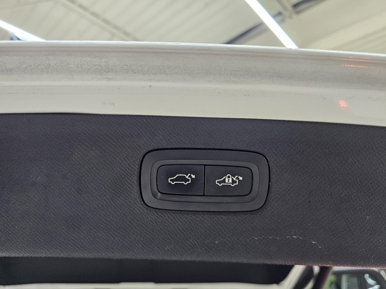 Volvo XC90 T6 Momentum AWD 2016