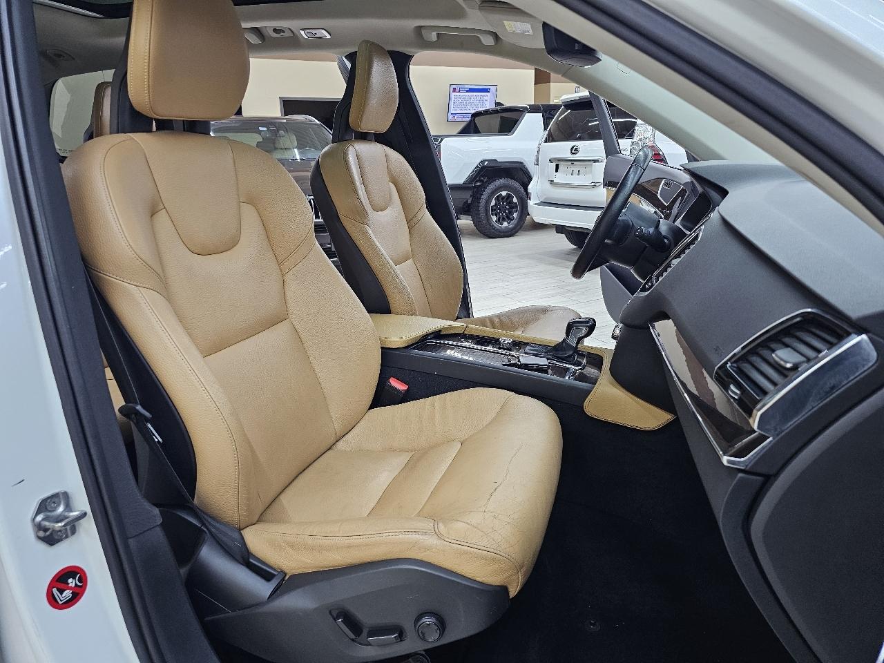 Volvo XC90 T6 Momentum AWD 2016