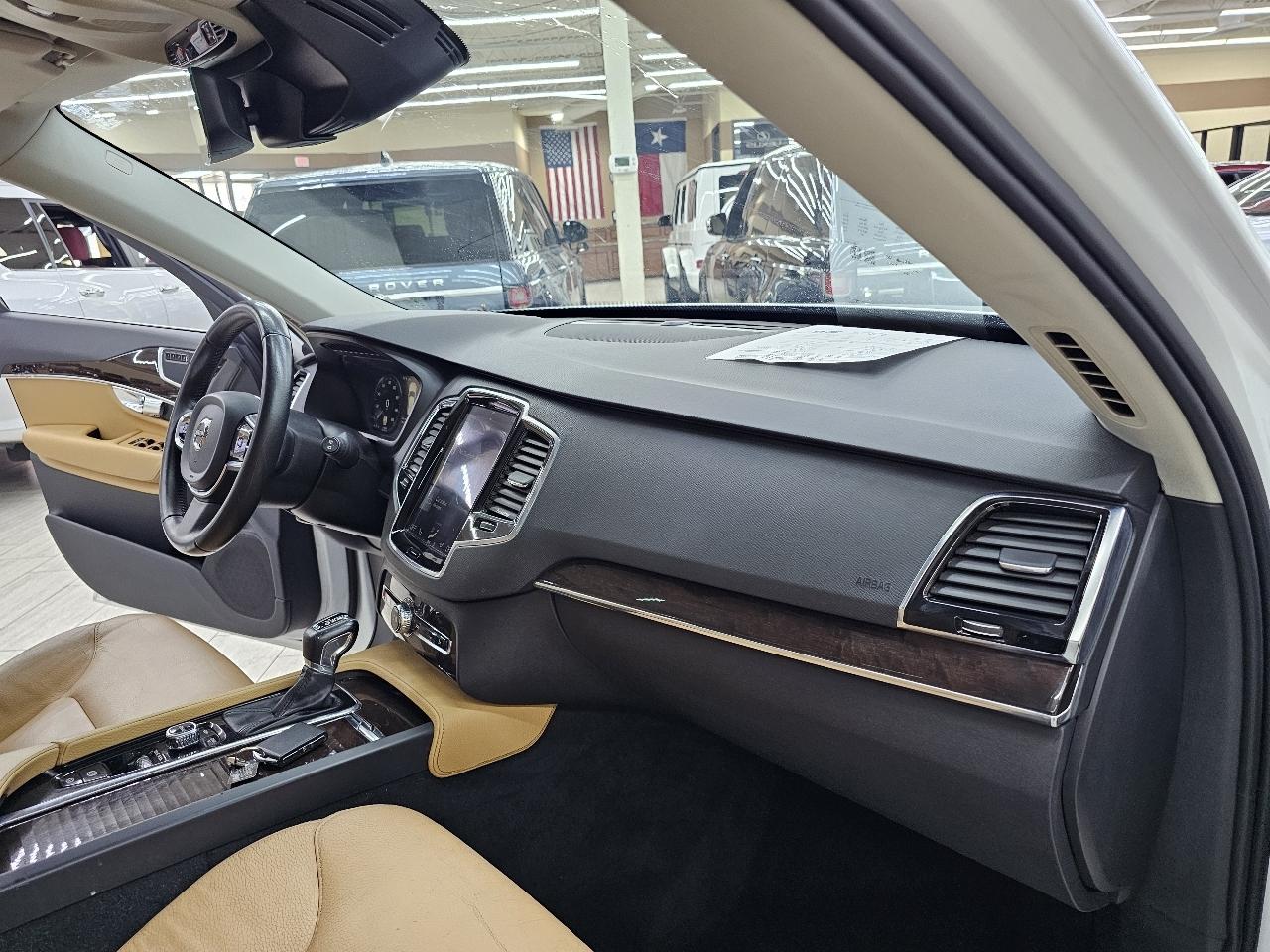 Volvo XC90 T6 Momentum AWD 2016