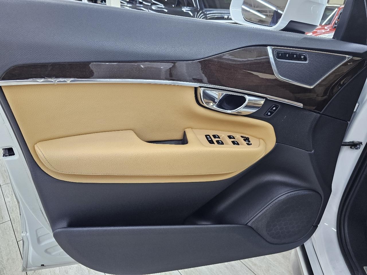 Volvo XC90 T6 Momentum AWD 2016