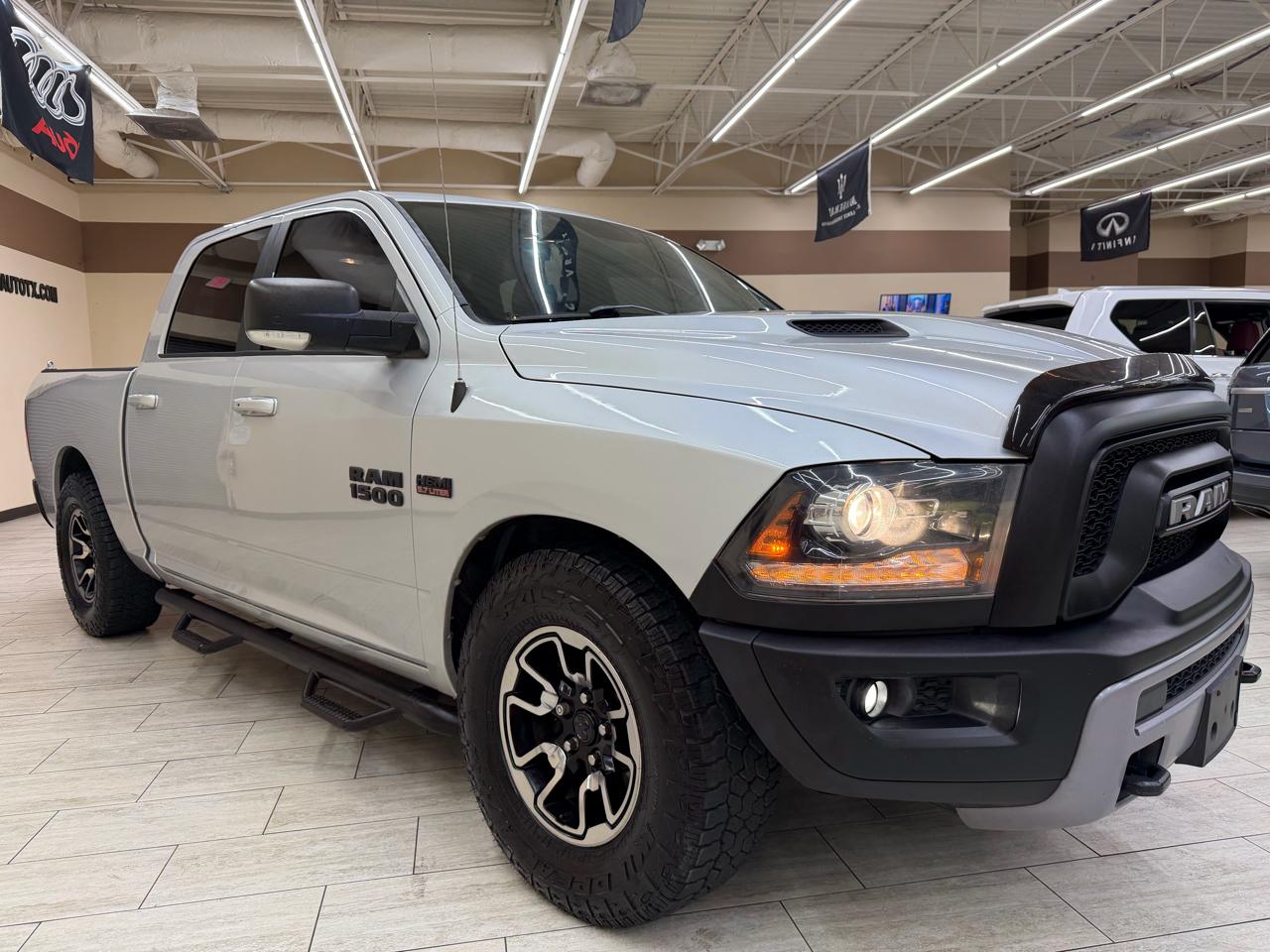 RAM 1500 Rebel Crew Cab SWB 4WD 2016