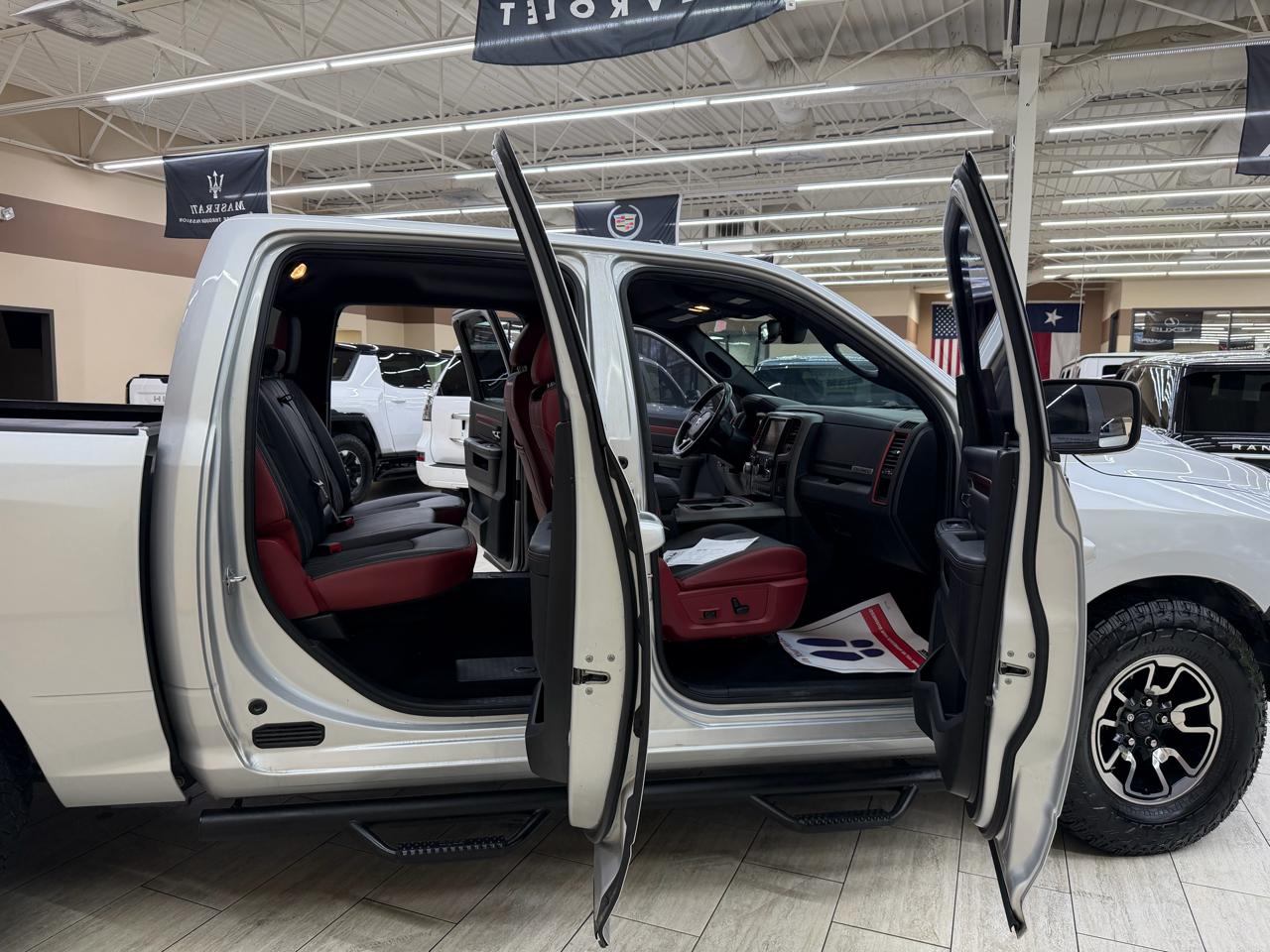 RAM 1500 Rebel Crew Cab SWB 4WD 2016