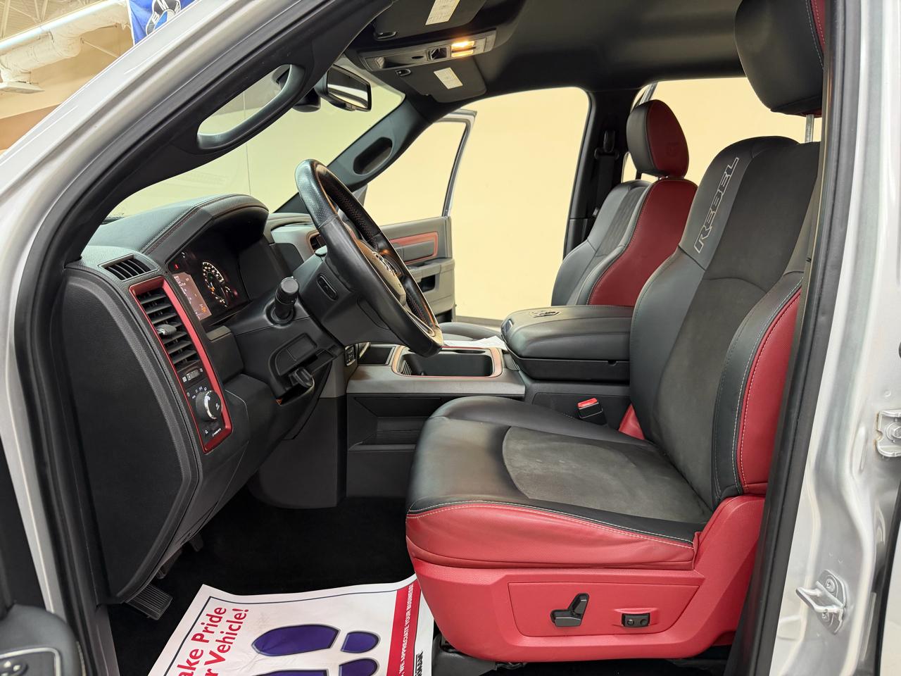 RAM 1500 Rebel Crew Cab SWB 4WD 2016