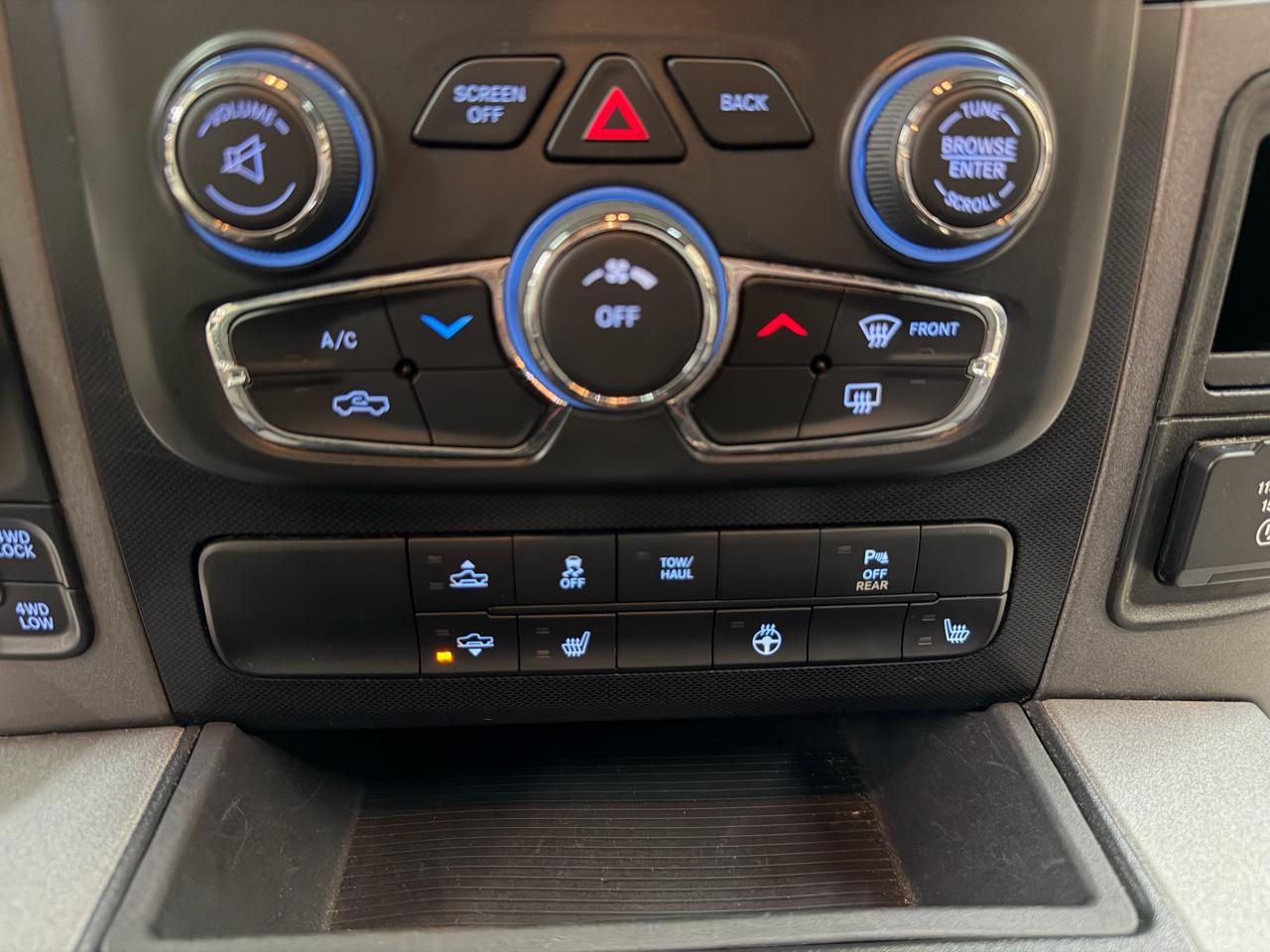 RAM 1500 Rebel Crew Cab SWB 4WD 2016