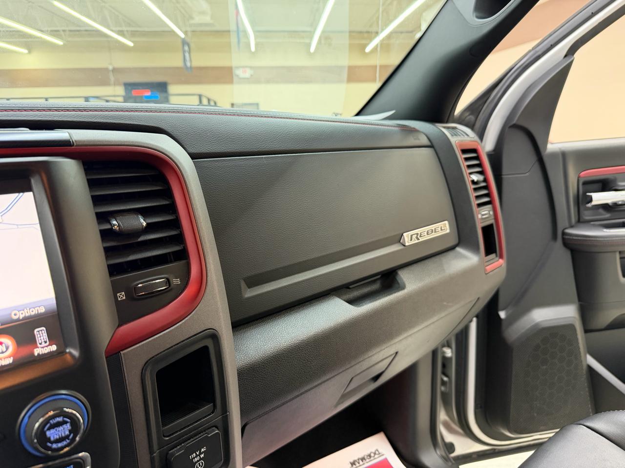 RAM 1500 Rebel Crew Cab SWB 4WD 2016