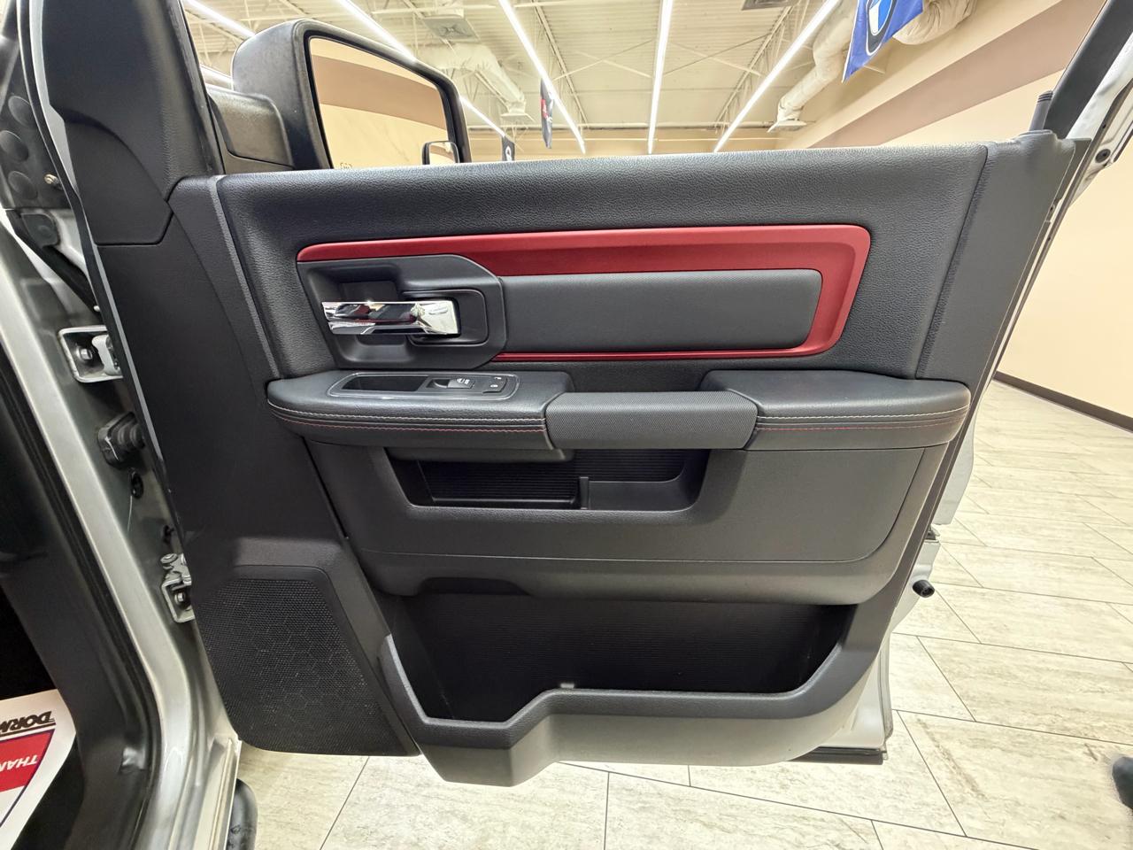 RAM 1500 Rebel Crew Cab SWB 4WD 2016