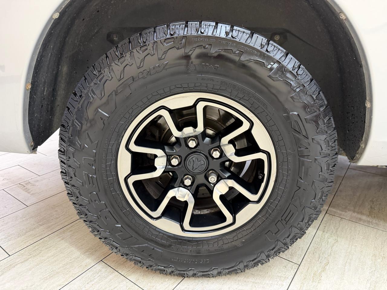 RAM 1500 Rebel Crew Cab SWB 4WD 2016