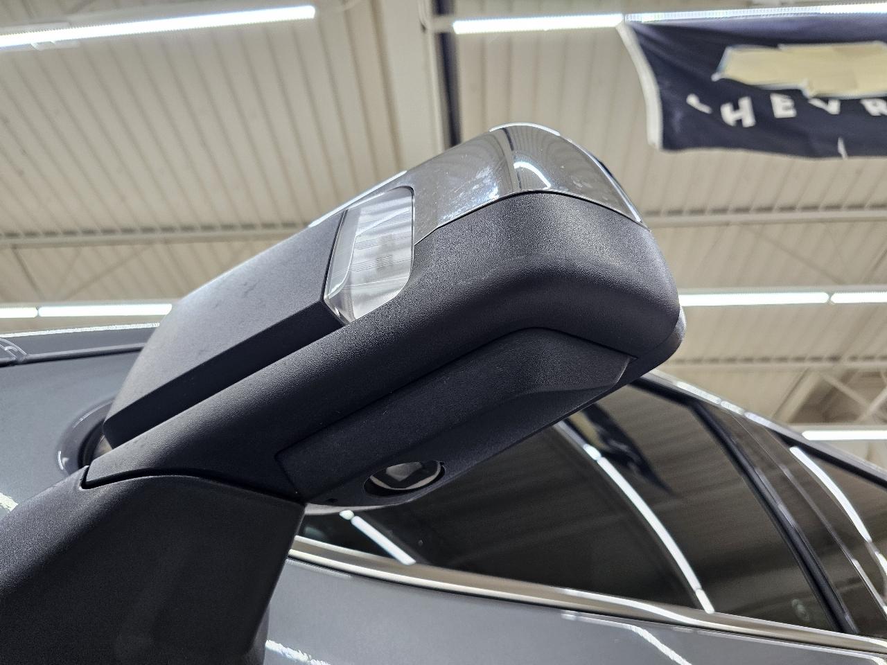 Chevrolet Silverado 1500 LTZ Crew Cab 4WD 2020