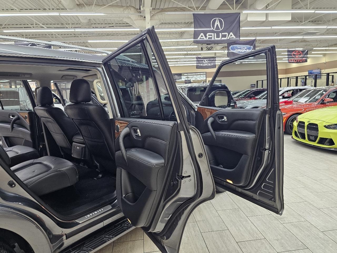 Infiniti QX80 LUXE 2019