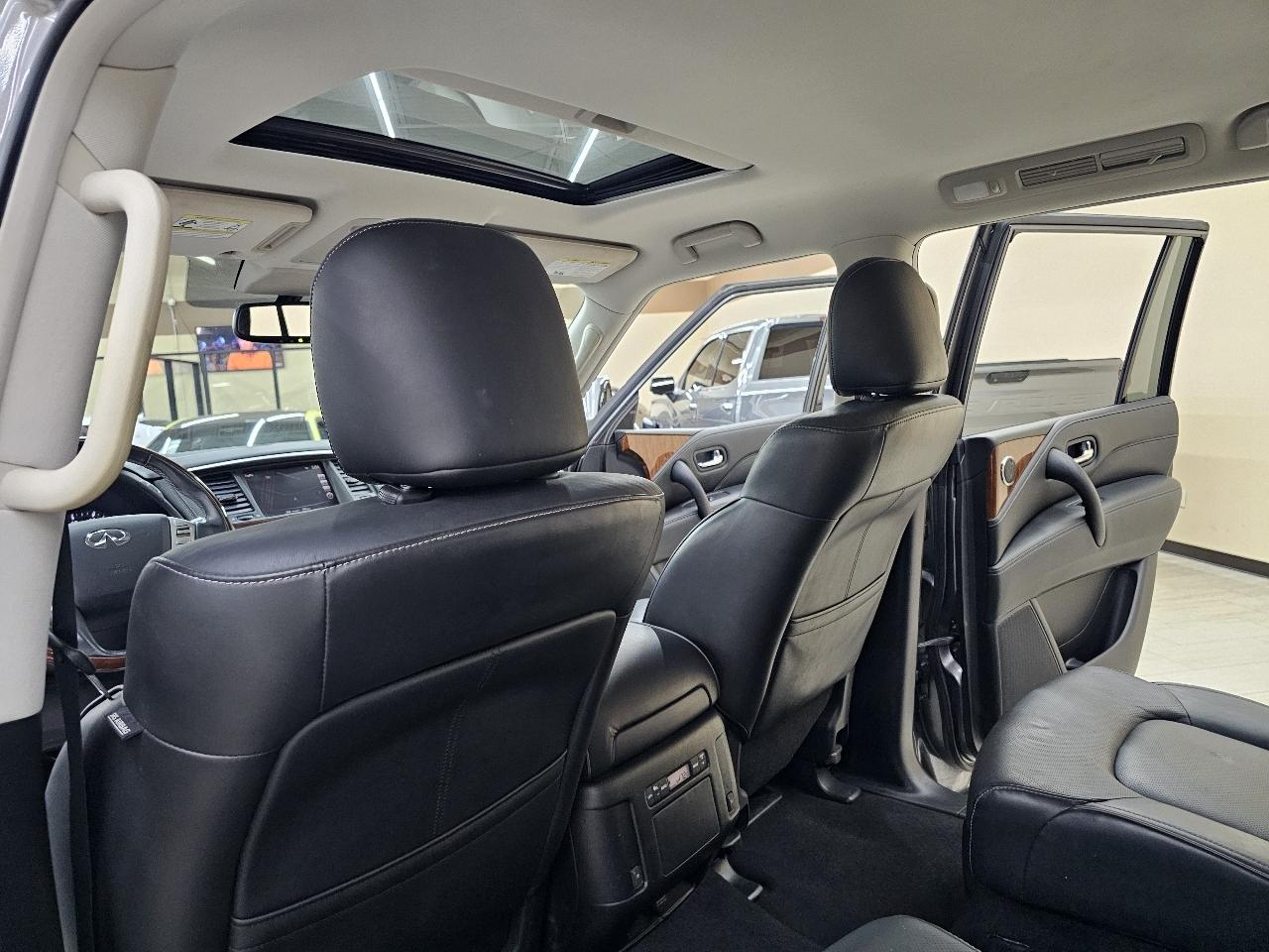 Infiniti QX80 LUXE 2019