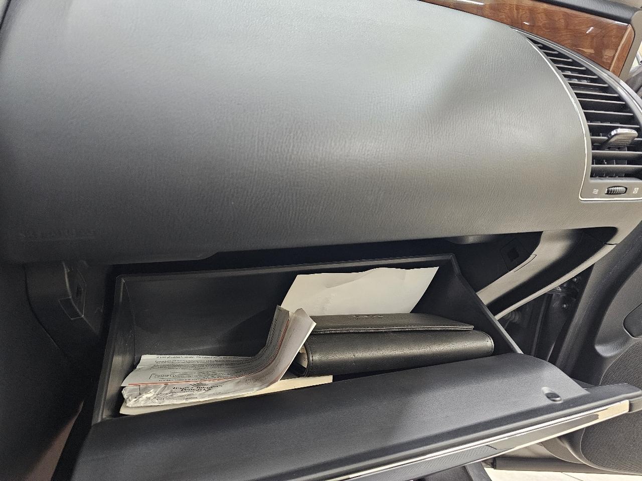 Infiniti QX80 LUXE 2019