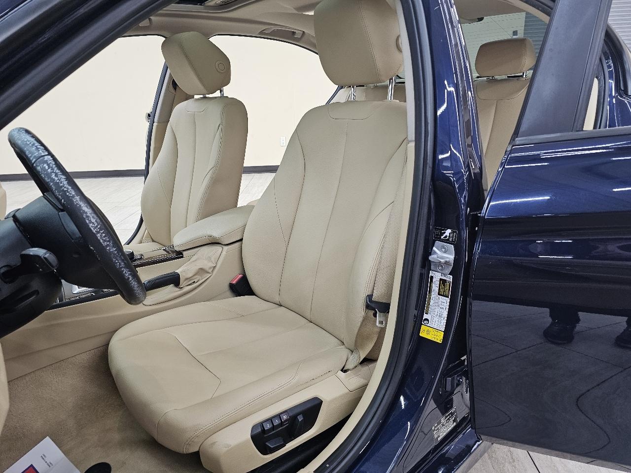 BMW 3-Series 328i Sedan 2015