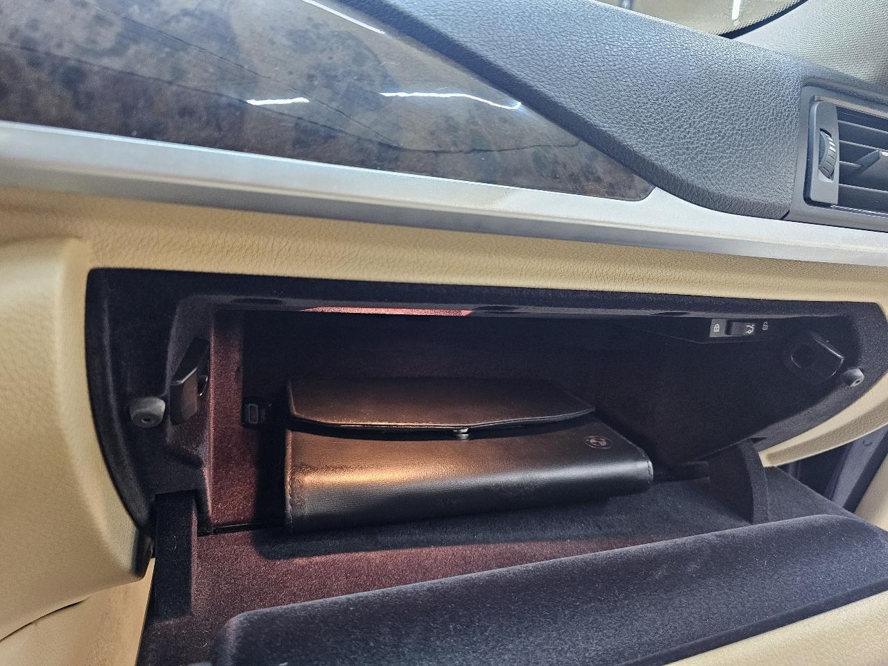 BMW 3-Series 328i Sedan 2015