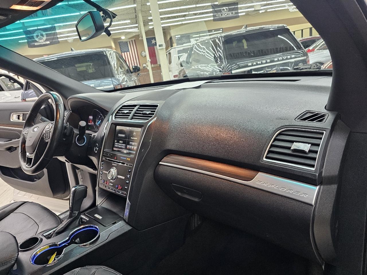 Ford Explorer Limited FWD 2016