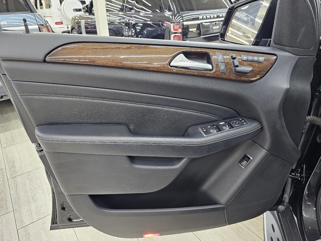 Mercedes-Benz M-Class ML350 BlueTEC 2012