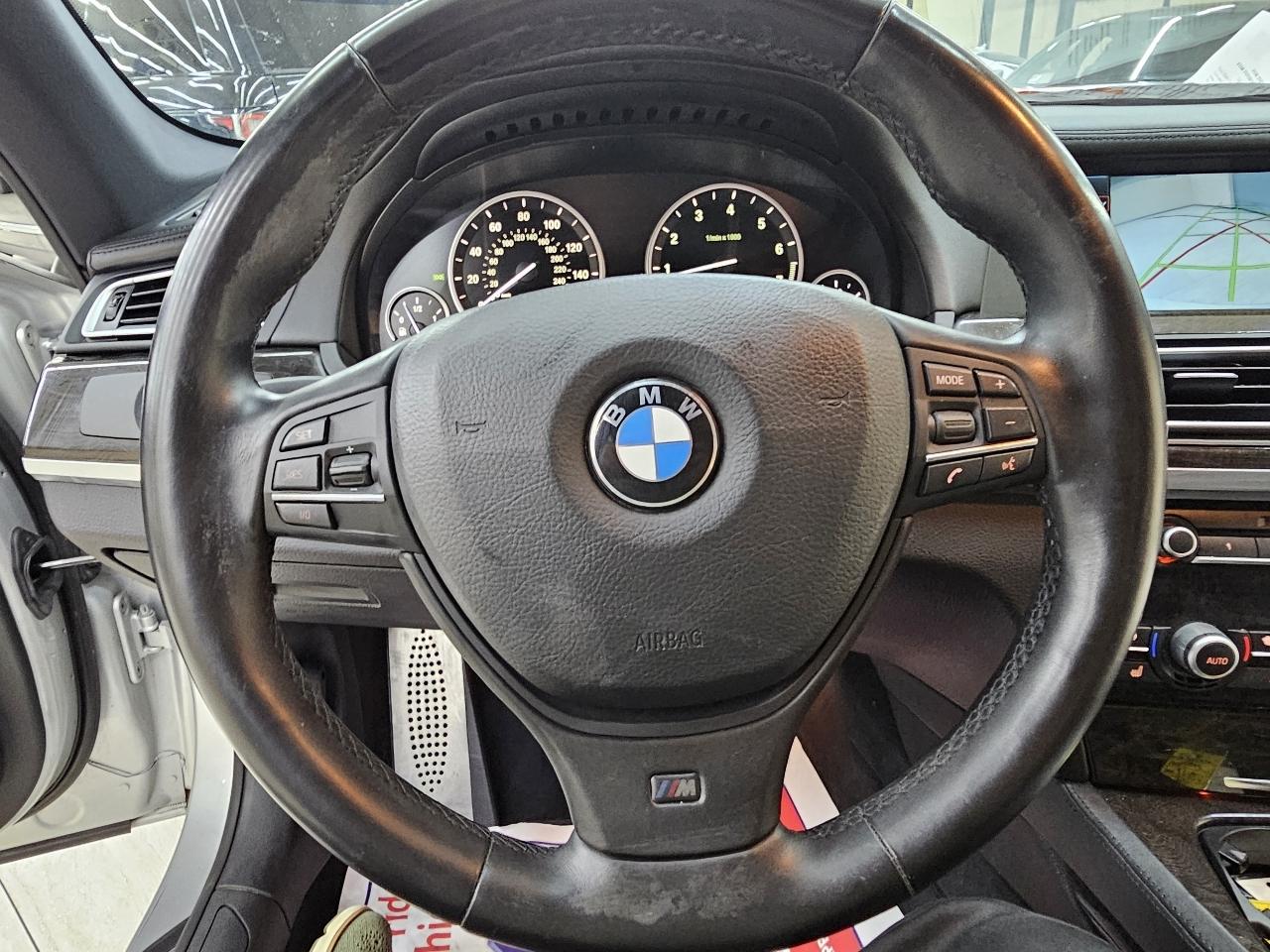 BMW 7-Series 750i xDrive Sedan 2012