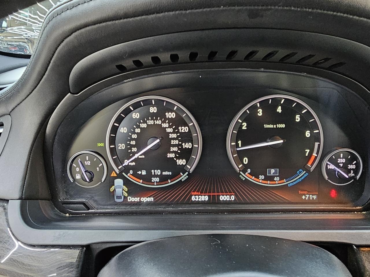 BMW 7-Series 750i xDrive Sedan 2012